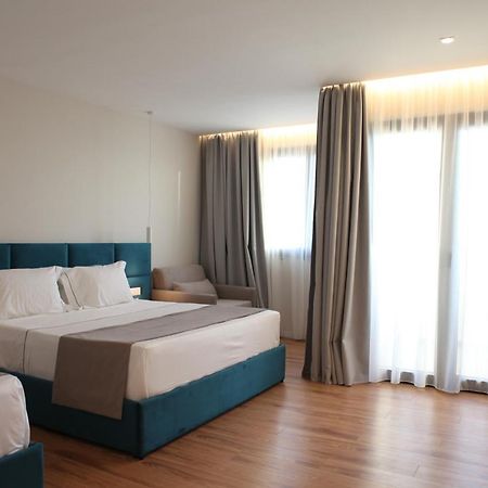 Volmar Hotel Durres Ngoại thất bức ảnh