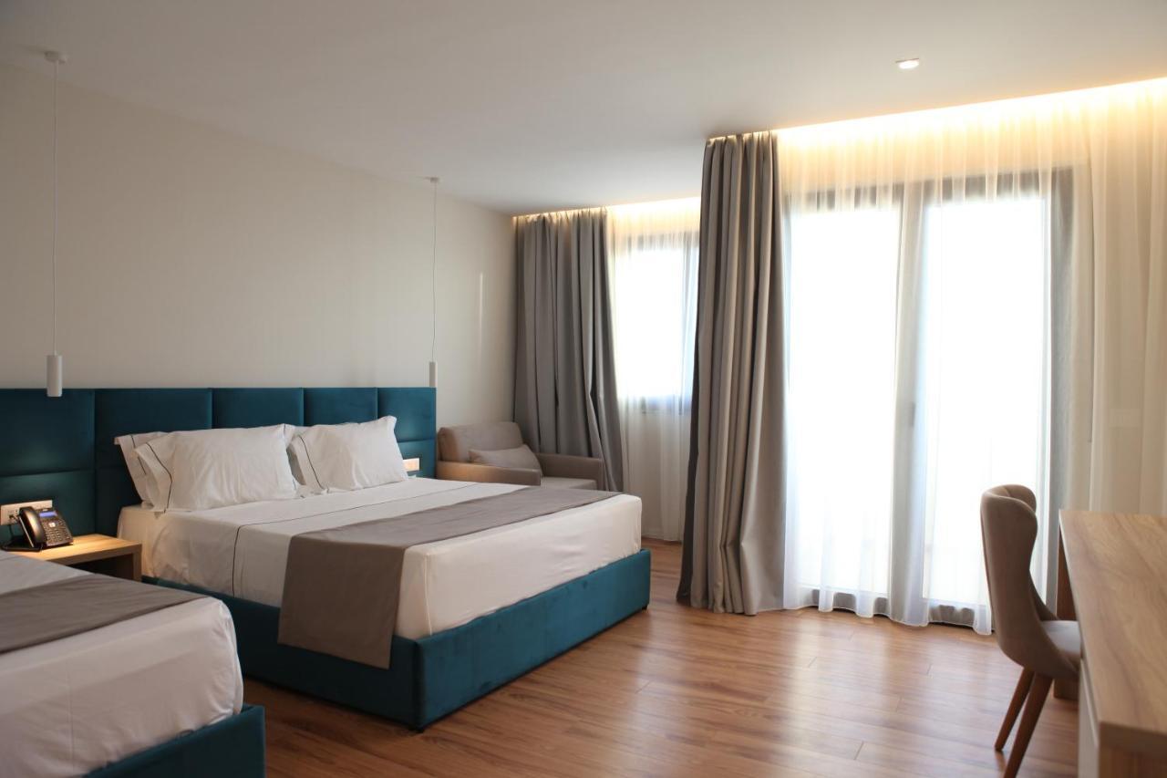 Volmar Hotel Durres Ngoại thất bức ảnh