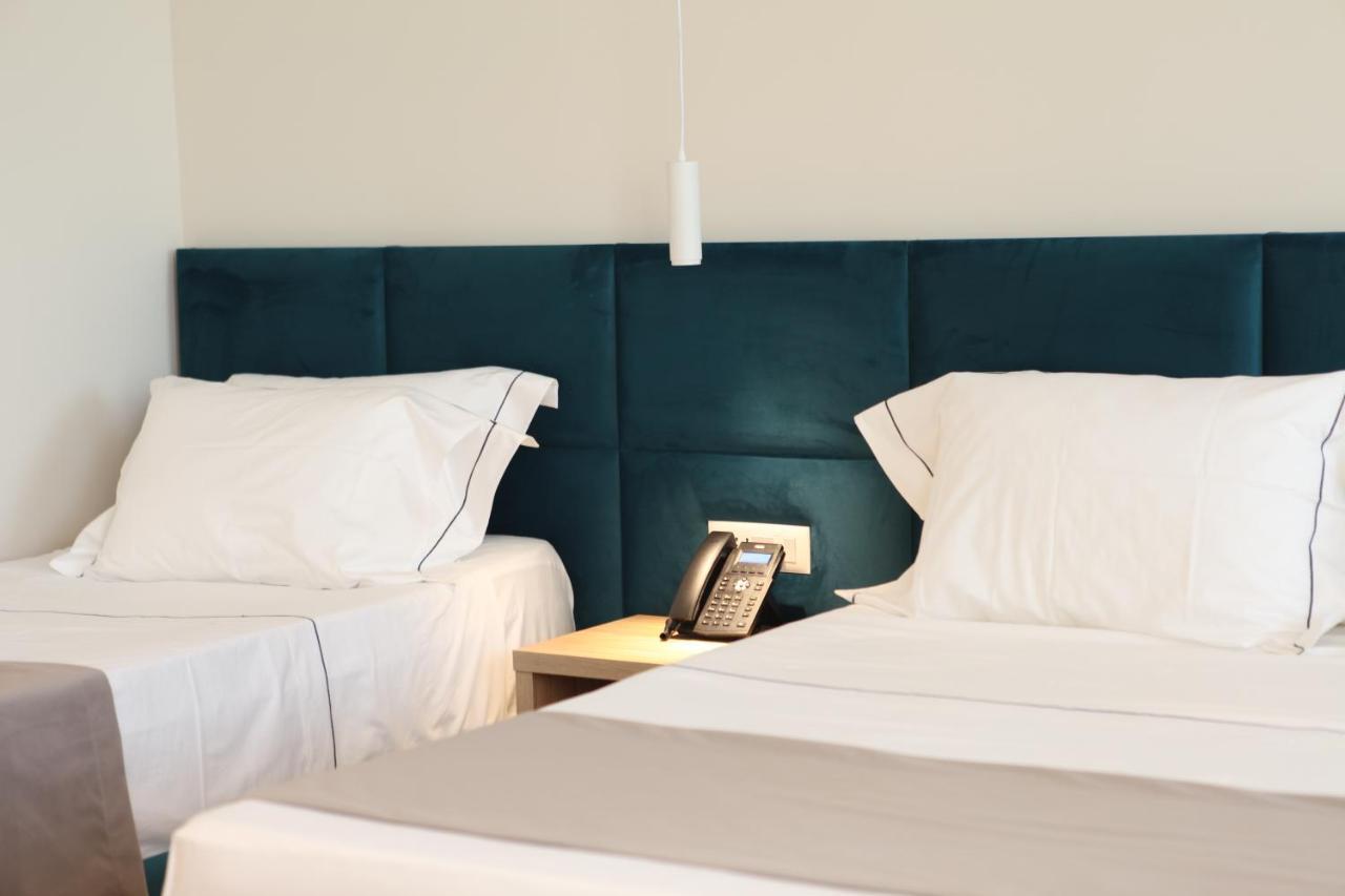 Volmar Hotel Durres Ngoại thất bức ảnh