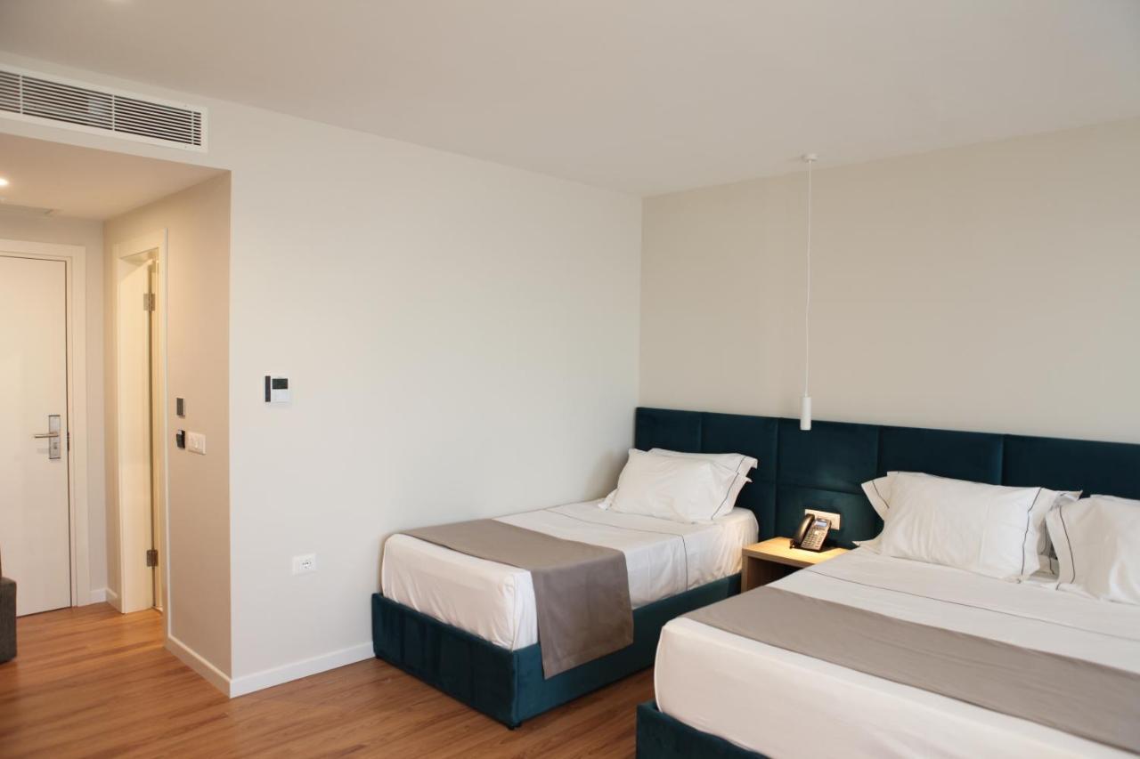 Volmar Hotel Durres Ngoại thất bức ảnh