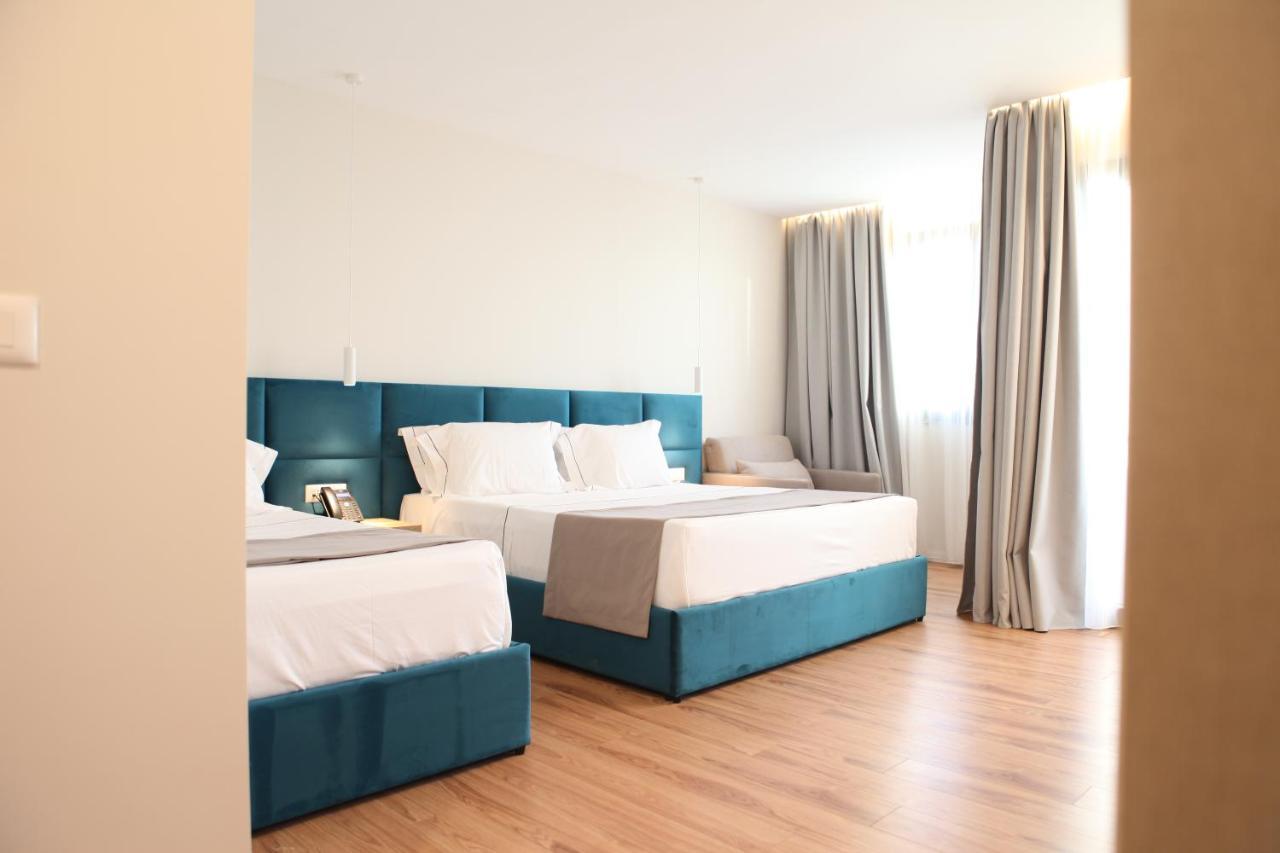 Volmar Hotel Durres Ngoại thất bức ảnh
